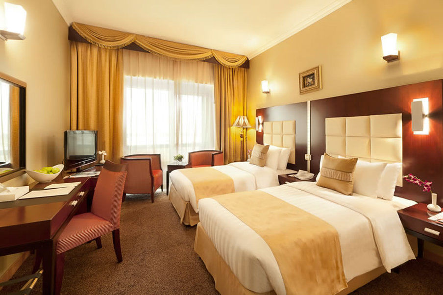 Ewa Hotel Dubai Esterno foto